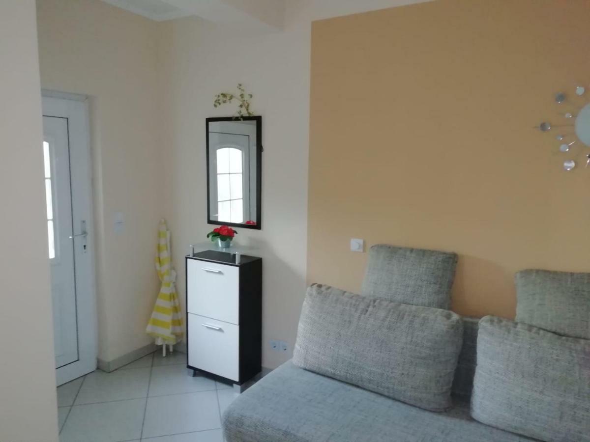 Oleander Apartment *