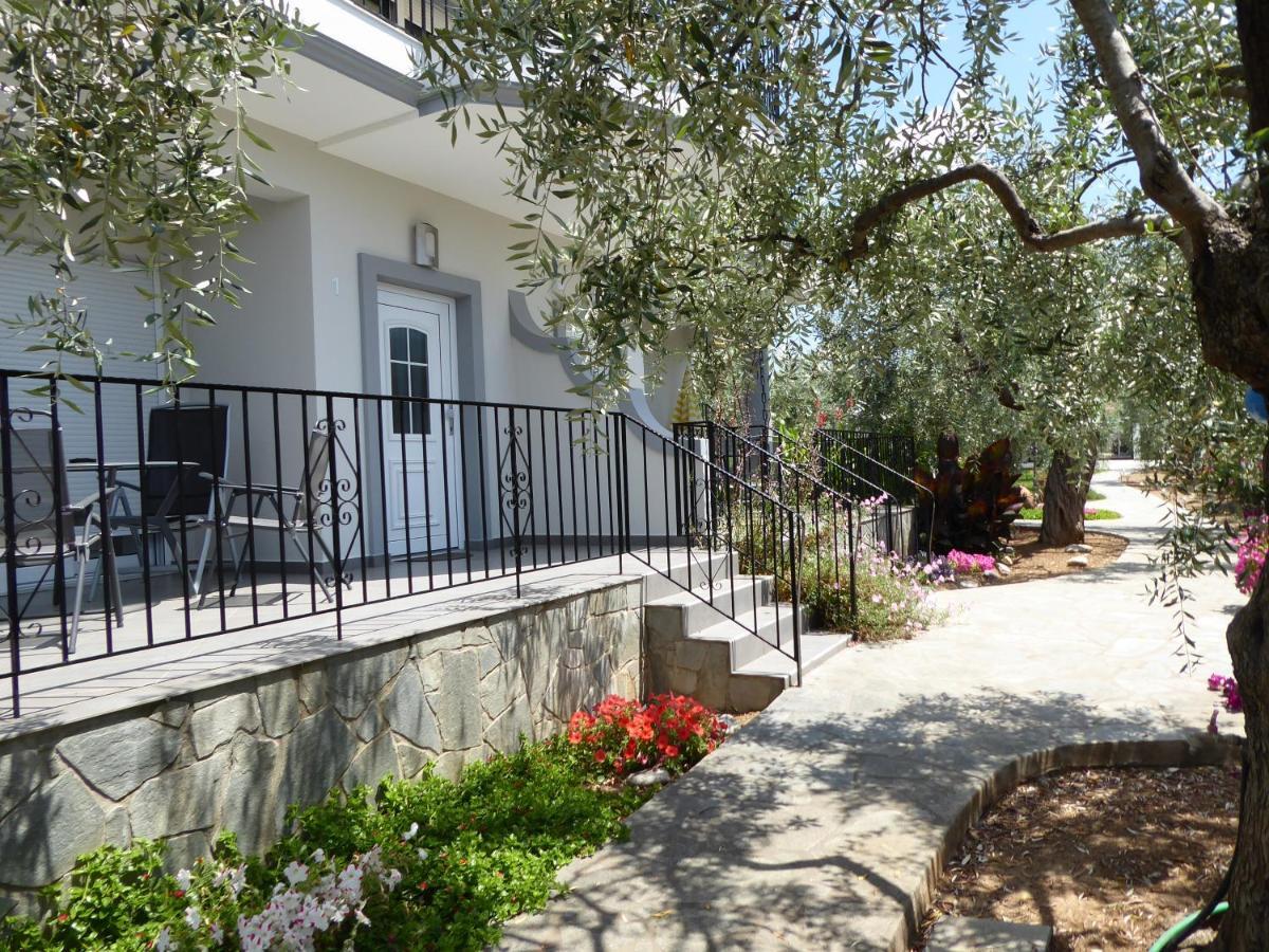 Oleander Apartment *