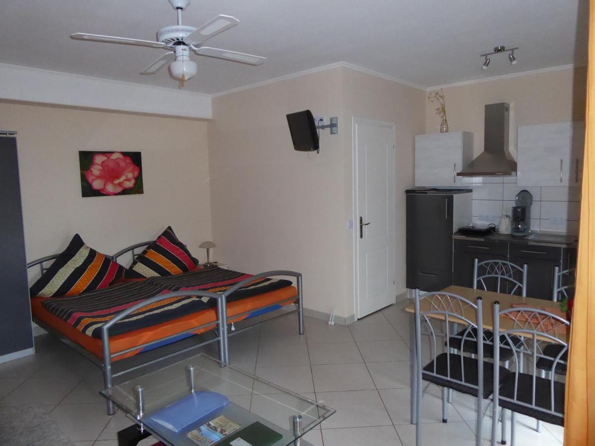 Oleander Apartment *
